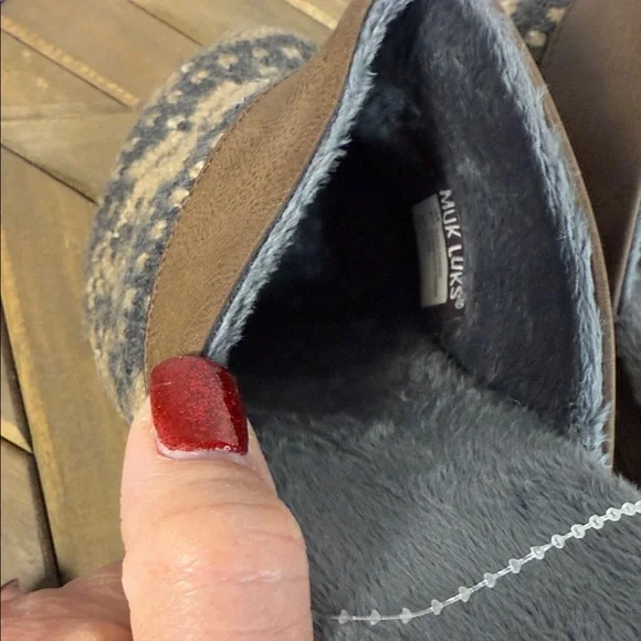 Muk Luks Gray and Brown Knit Heeled Clogs Nordic Print faux fur lined - Picture 4 of 11